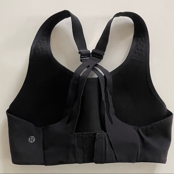 Lululemon high-support sports bra with back closure - Picture 2 of 2